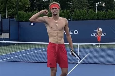 alexander zverev nude|Top 5 Photos, 4/23: Zverev hits the gym, shirtless 